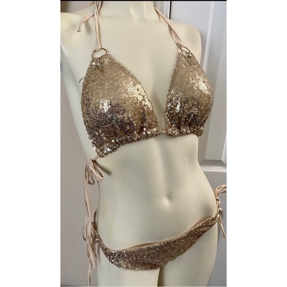 Source Unknown Other - Gold sequin fashion bikini dance wear L